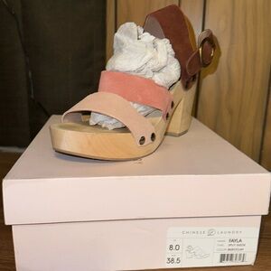 Fashionable size 8 platform heel